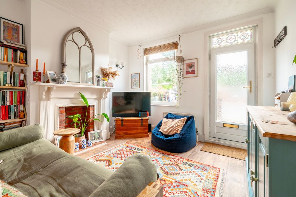 Property photo 2 of 15