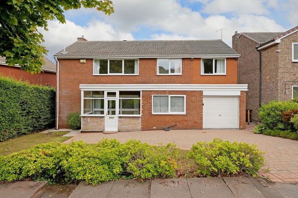 Property photo 1 of 47
