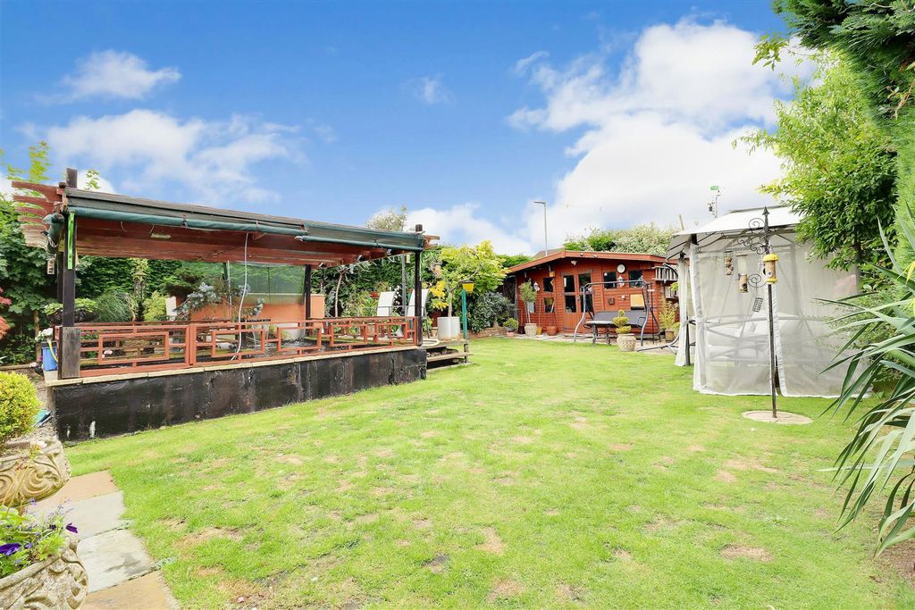 Property photo 3 of 20 Img_0898-Img_0900.Jpg