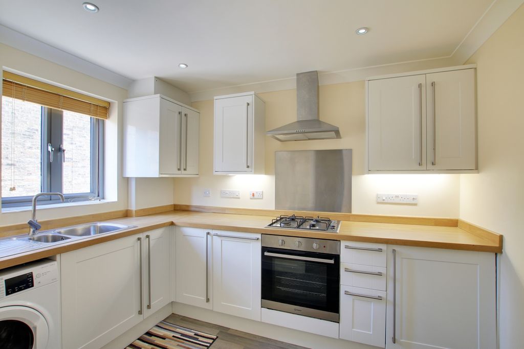 Property photo 2 of 11 Img_4973-Img_4975