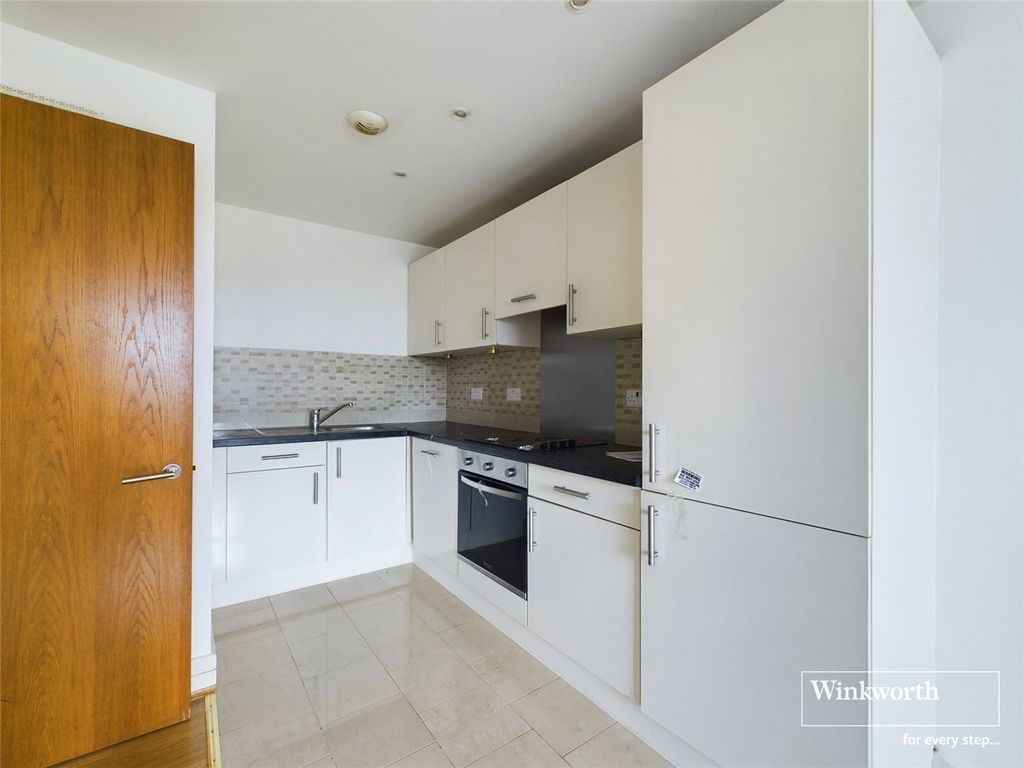 Property photo 3 of 6 Kitchen