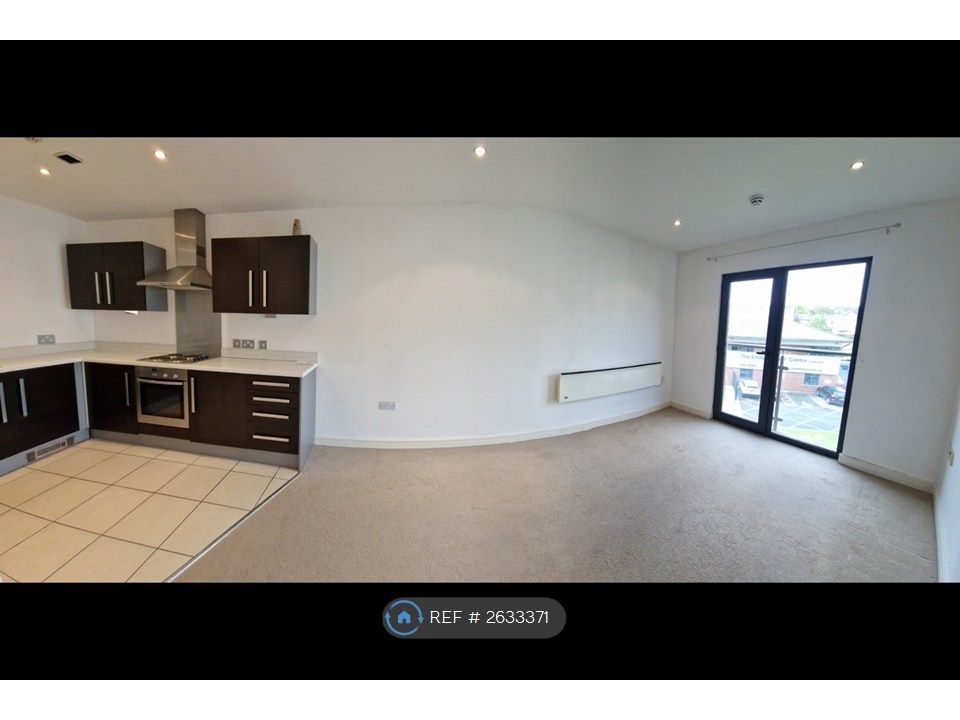 Property photo 3 of 12 Kitchen/Living Room