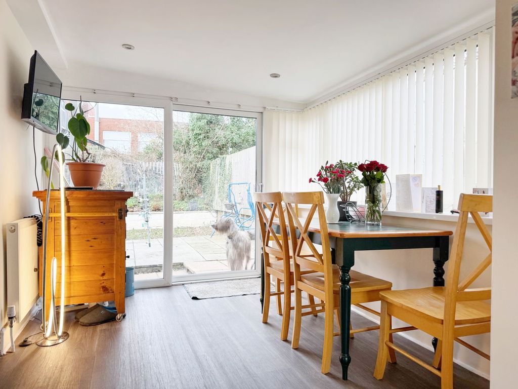 Property photo 2 of 22