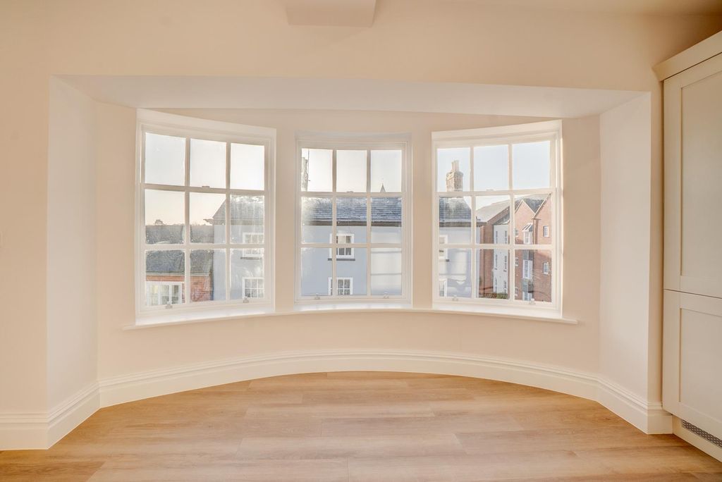 Property photo 2 of 21 Batched (10).Jpg