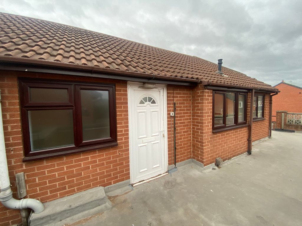 Property photo 1 of 8 External