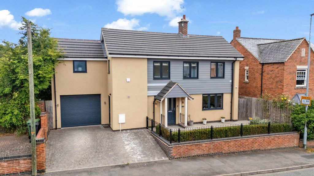 Property photo 1 of 34