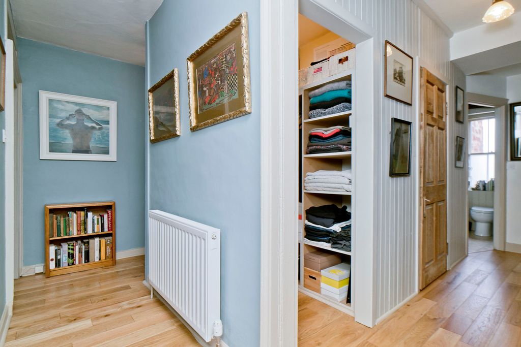 Property photo 2 of 16 Property Image 2