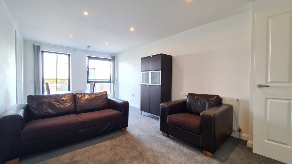 Property photo 1 of 7 Two Bedroom Top Floor Flat