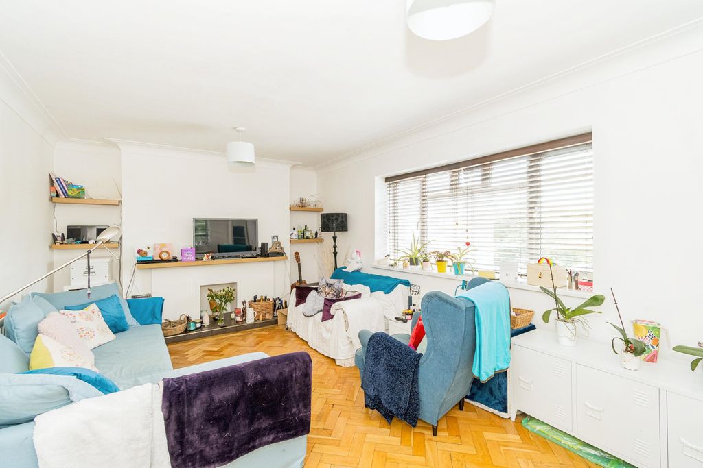 Property photo 3 of 13 Photography