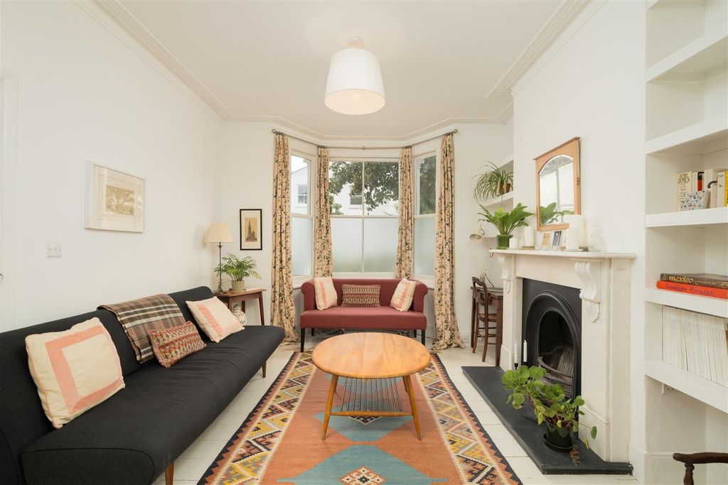 Property photo 1 of 12 Becklow Road  - (01 Of 19).Jpg