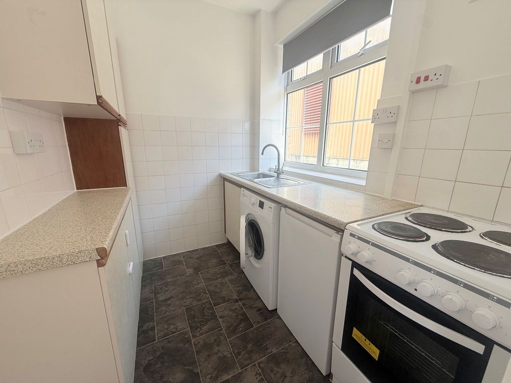 Property photo 1 of 5 Kitchen