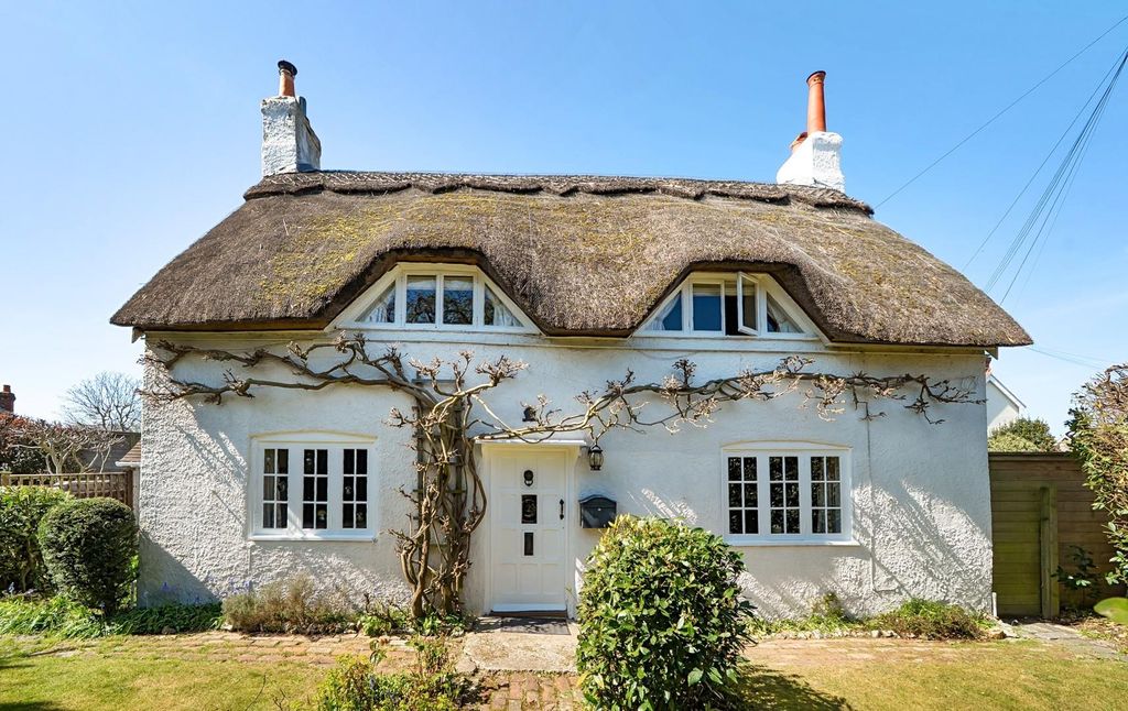 Property photo 1 of 18 1279548 (1)c Cropped.Jpg