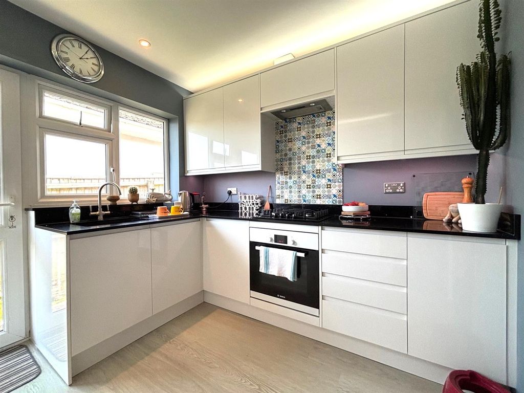 Property photo 3 of 33 4323 Kitchen.Jpeg