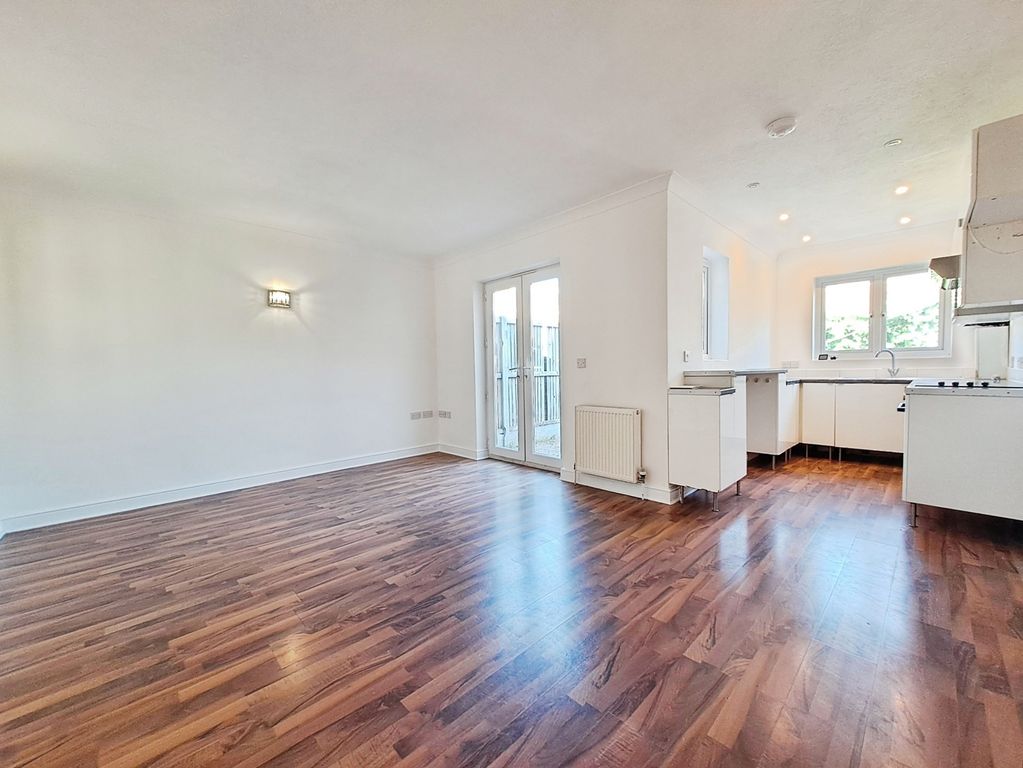 Property photo 2 of 15 Pbox-Img.Jpg