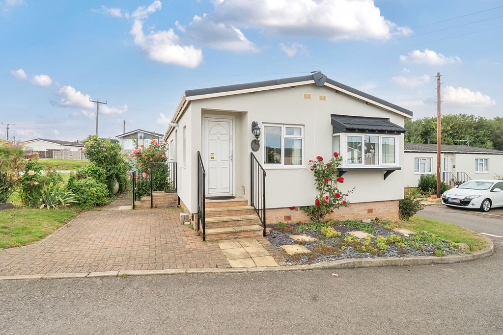 Property photo 1 of 19 External