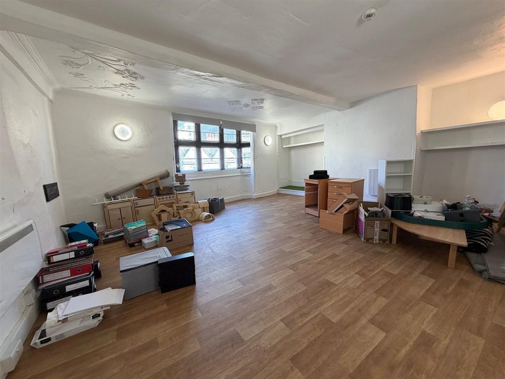 Property photo 2 of 20 18.Jpg