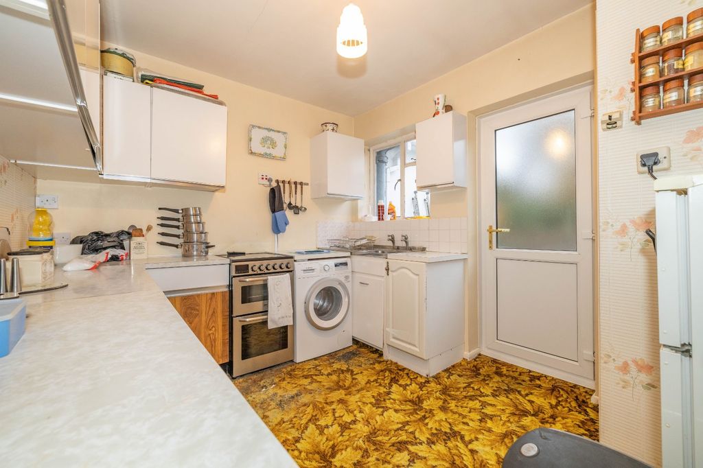 Property photo 3 of 11 Picture 3