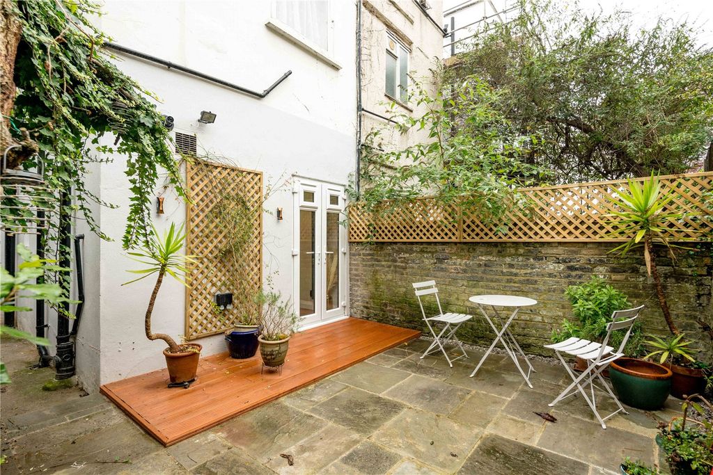 Property photo 2 of 14 Picture No. 23