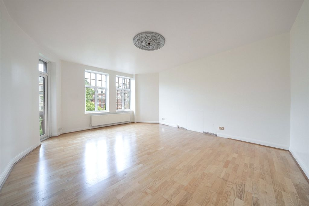 Property photo 1 of 16 Picture No. 18