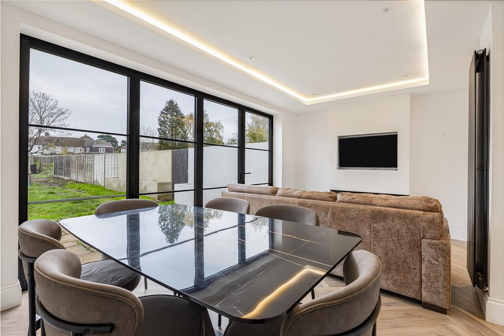 Property photo 3 of 18 B2G_4552.Jpg