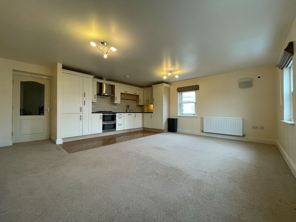 Property photo 3 of 8