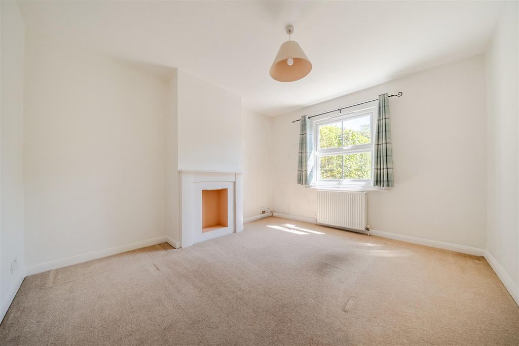 Property photo 3 of 11 1496203-14-6A675Fa11B0E2.Jpg