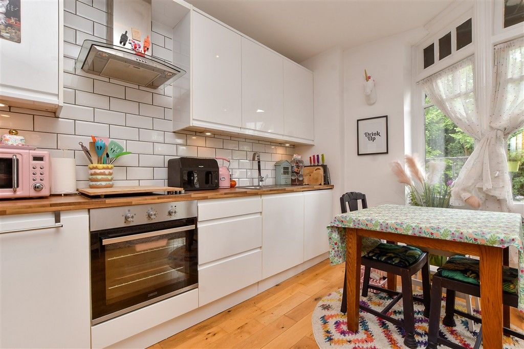 Property photo 3 of 8 Lounge/Kitchen/Diner