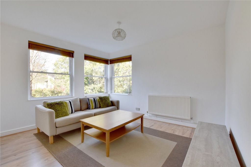 Property photo 2 of 19 Picture No. 01