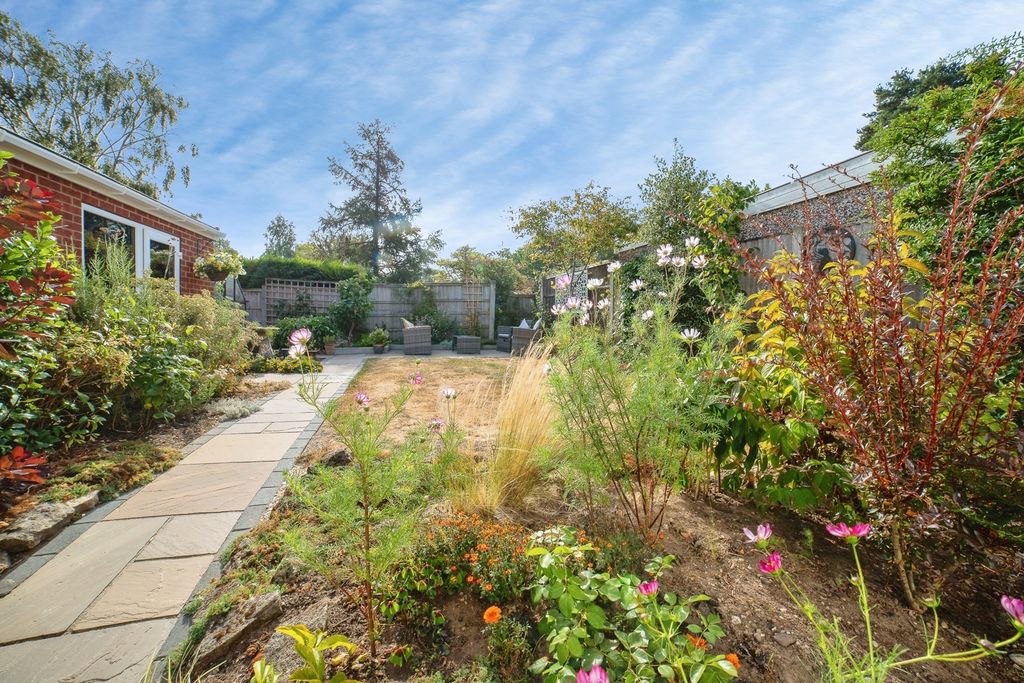 Property photo 2 of 19 Pbox-Img.Jpg