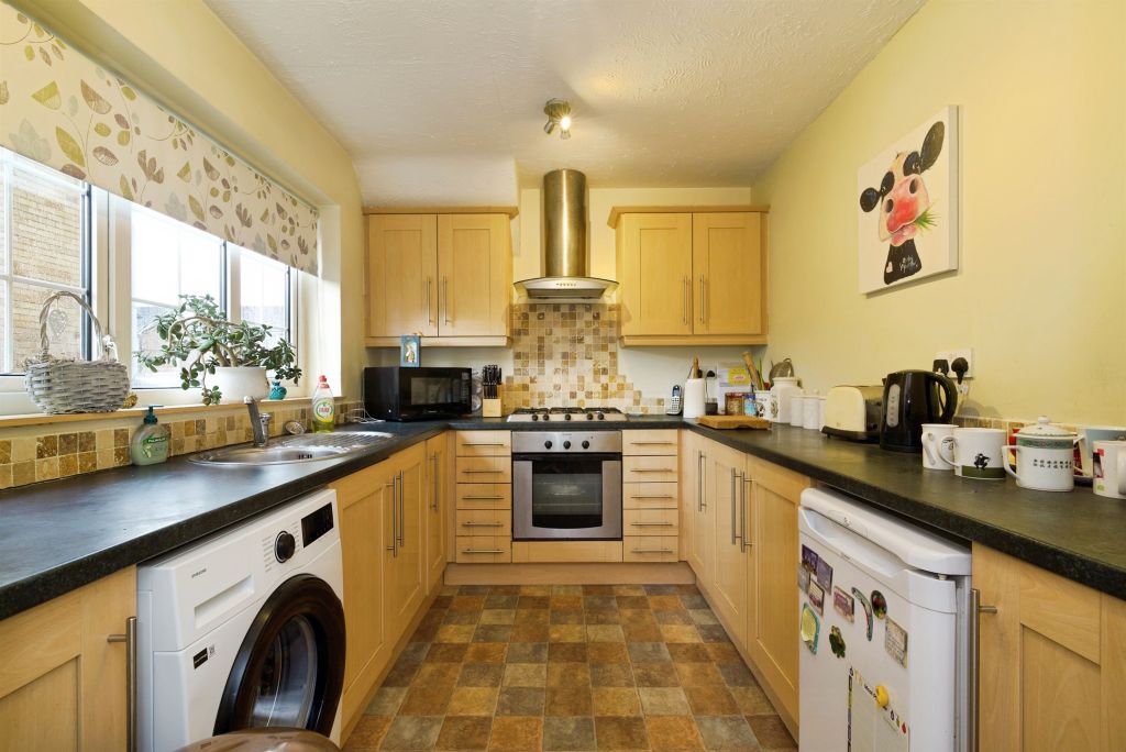 Property photo 2 of 17