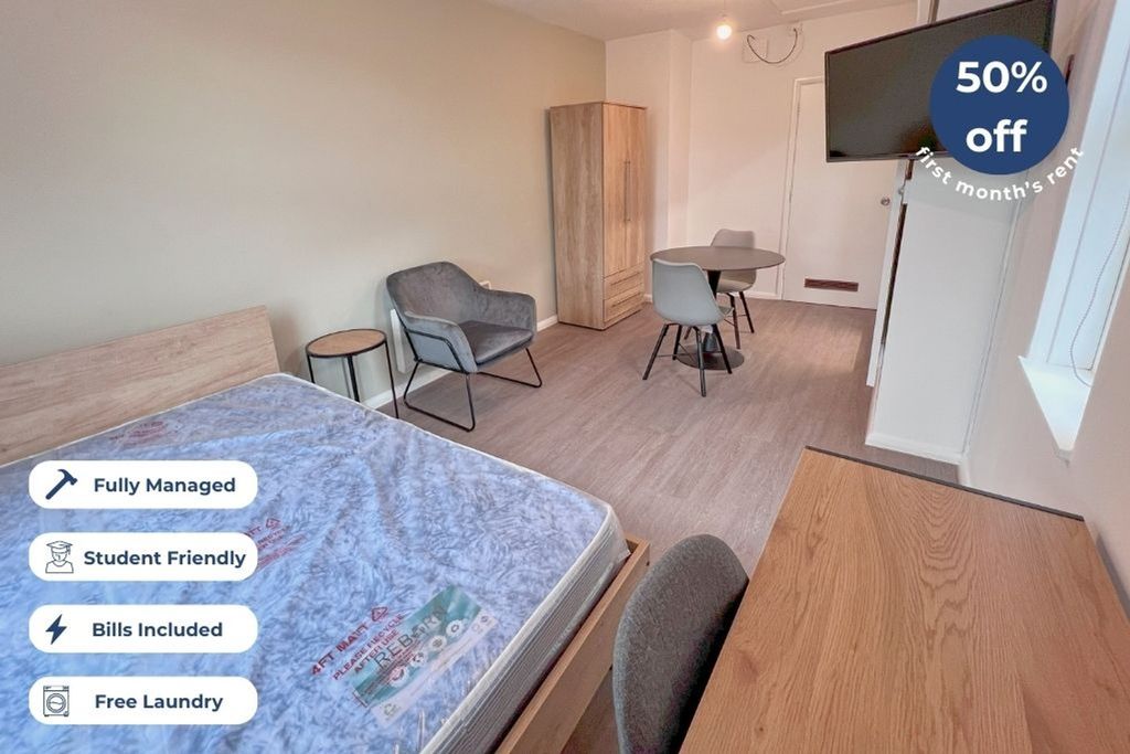 Property photo 3 of 4 This Cozy Double Bedroom Features A Comfortable La...