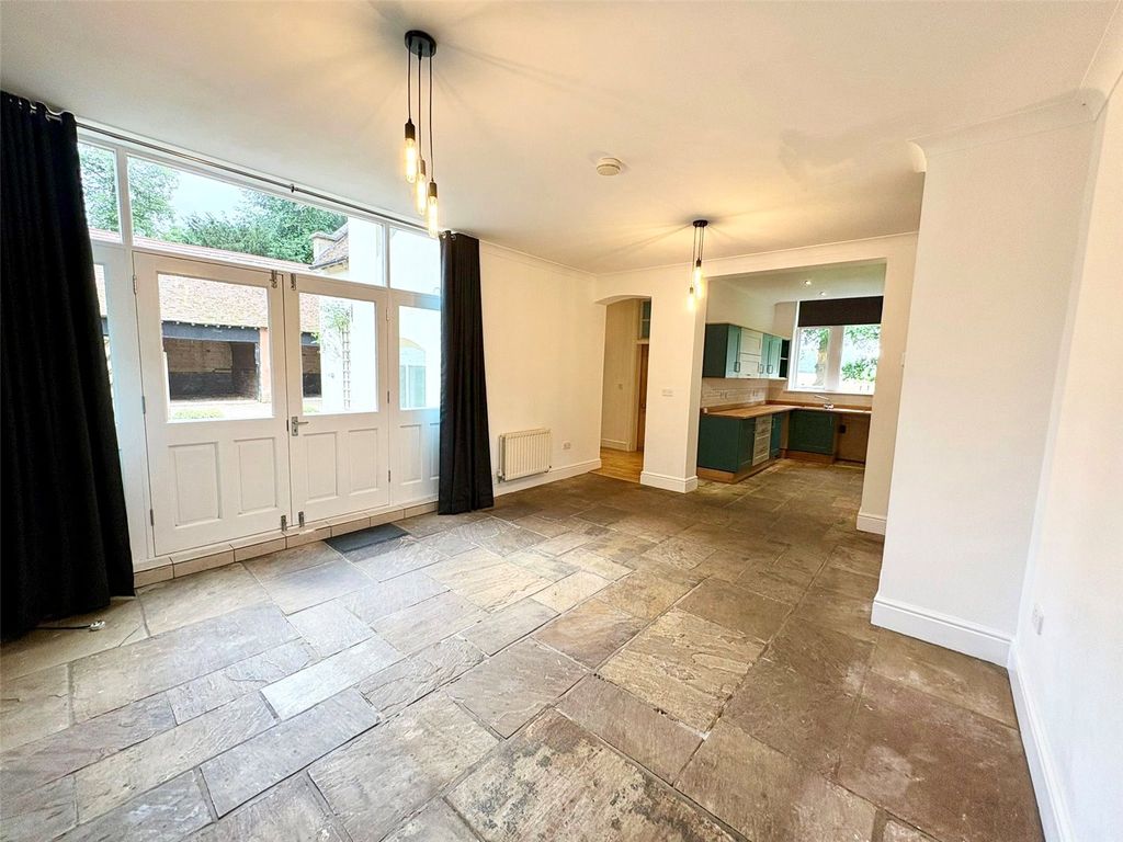 Property photo 3 of 30 Picture No. 03