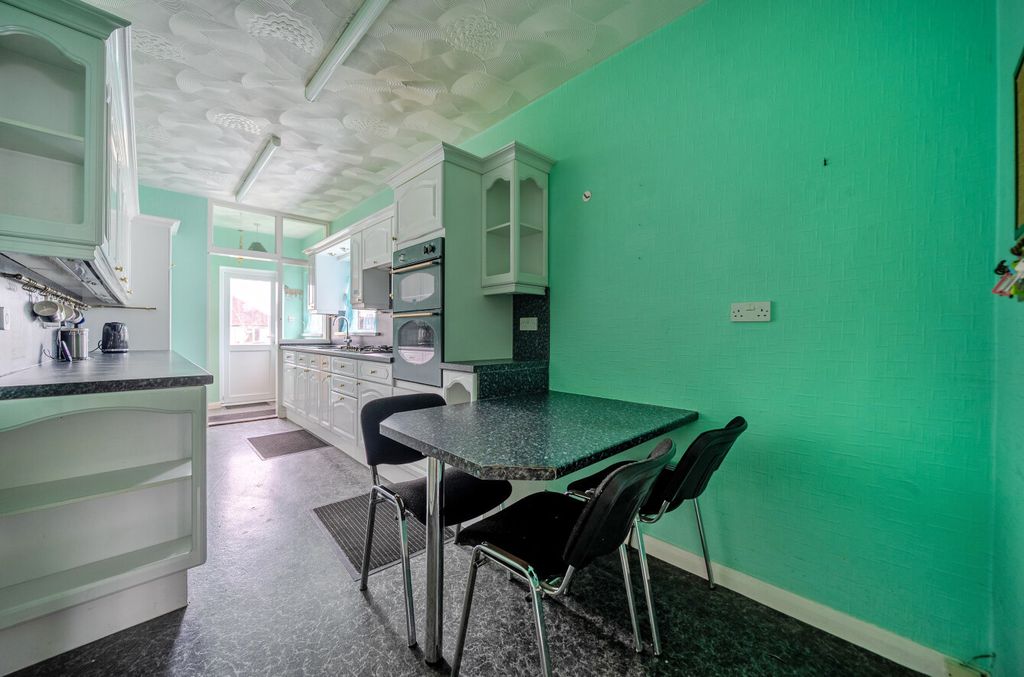 Property photo 3 of 15 1446239-4-69Df791...