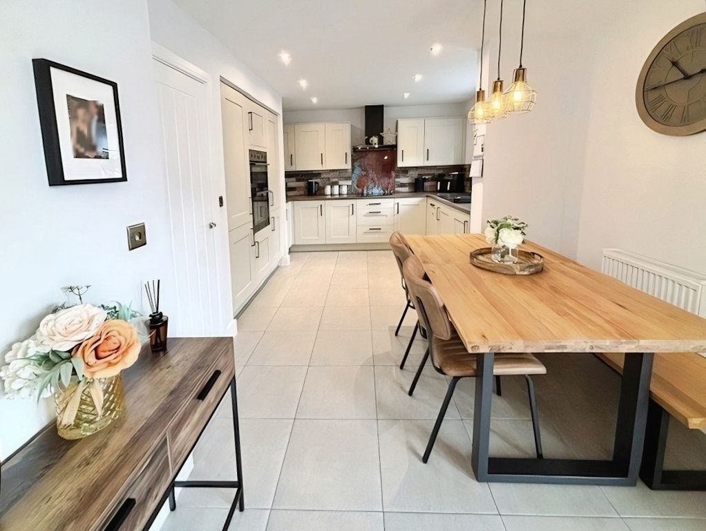 Property photo 2 of 30 D Kitchen