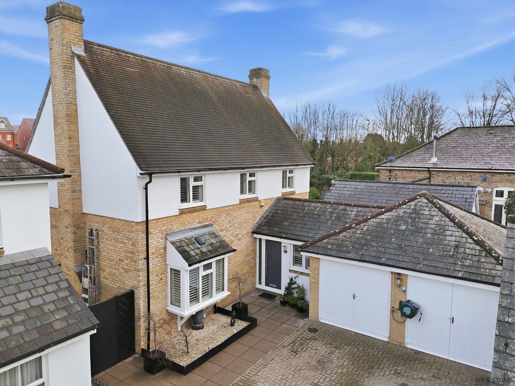 Property photo 2 of 34 4750371