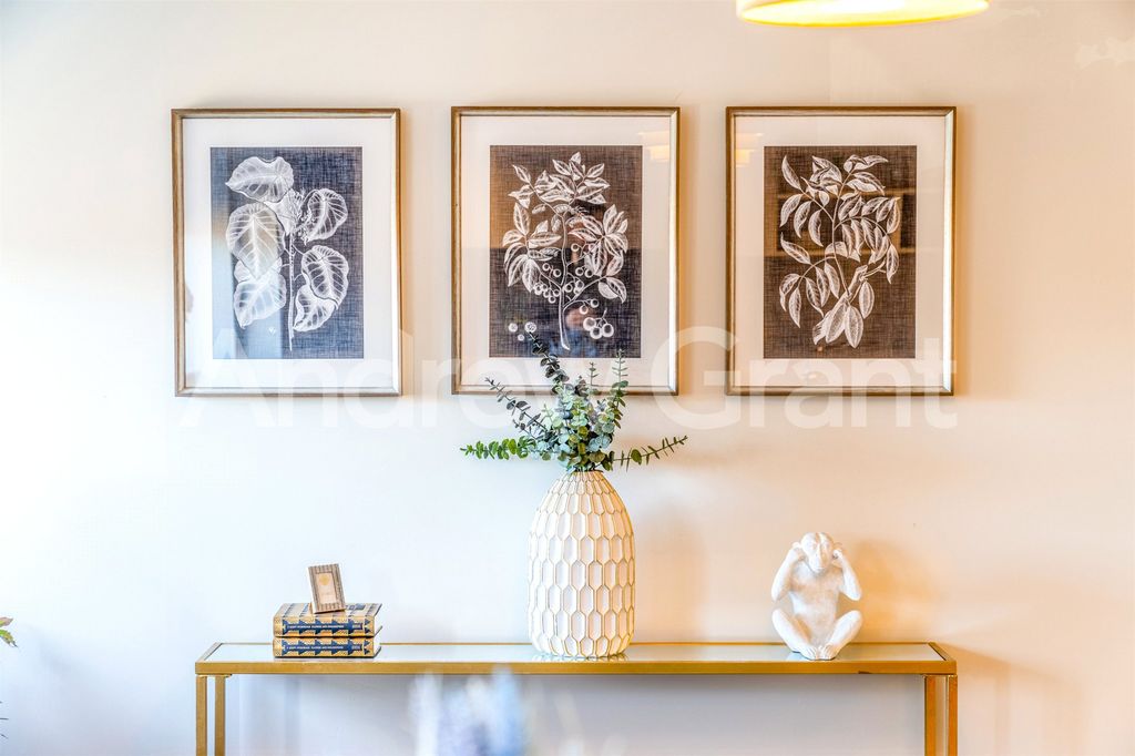 Additional image 11 of 2 bed flat to rentOrchard House, 2 Victoria Square, Droitwich WR9