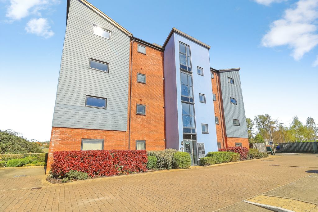 Property photo 1 of 12