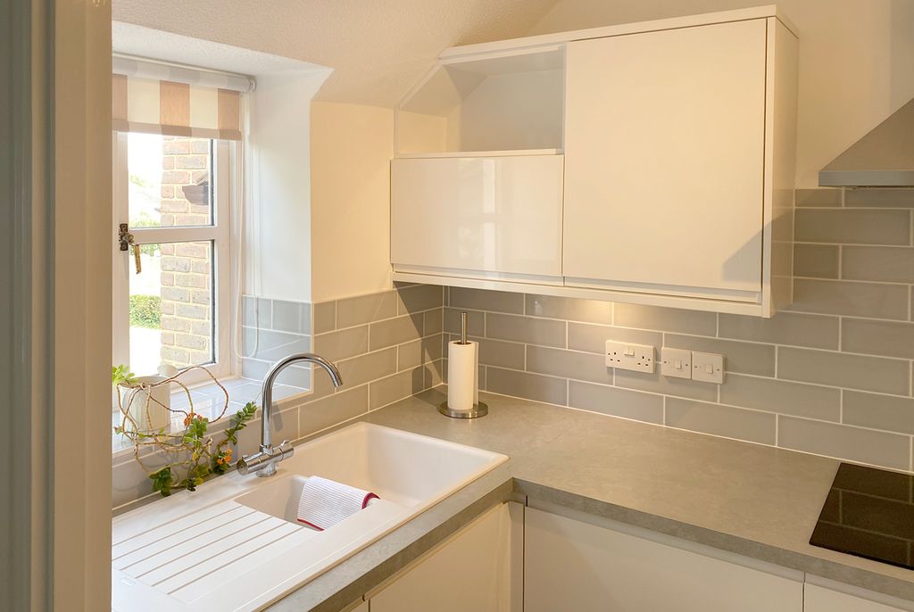 Property photo 3 of 9 20 Monmouth Court Kitchen 2