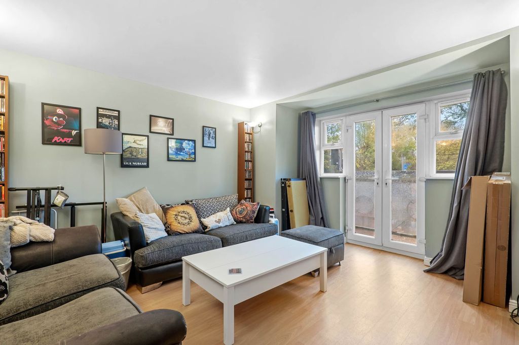 Property photo 3 of 6