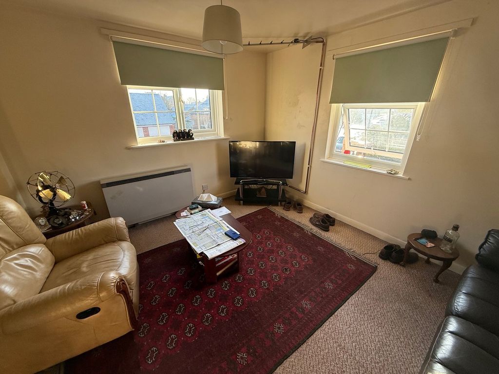 Property photo 2 of 6