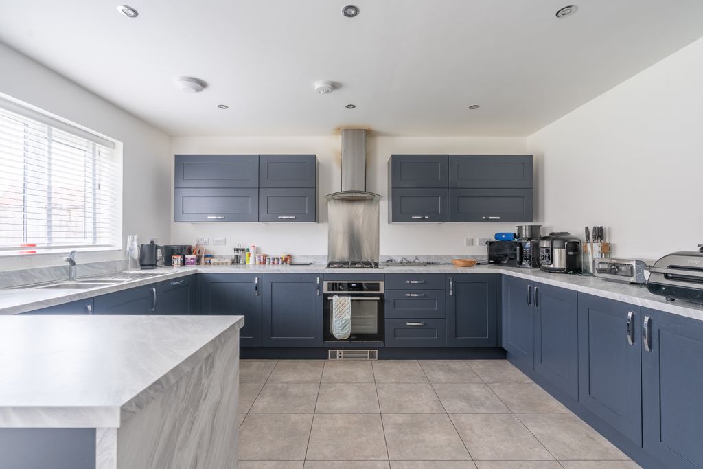 Property photo 3 of 25 Highfieldroadnew3