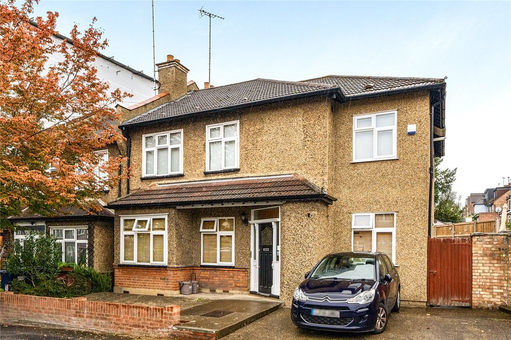 Property photo 2 of 19 Picture No. 04