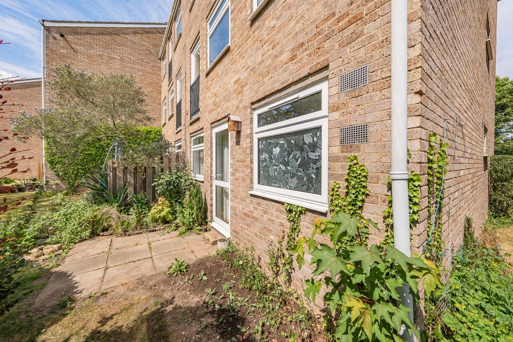 Property photo 2 of 15 Picture No. 18