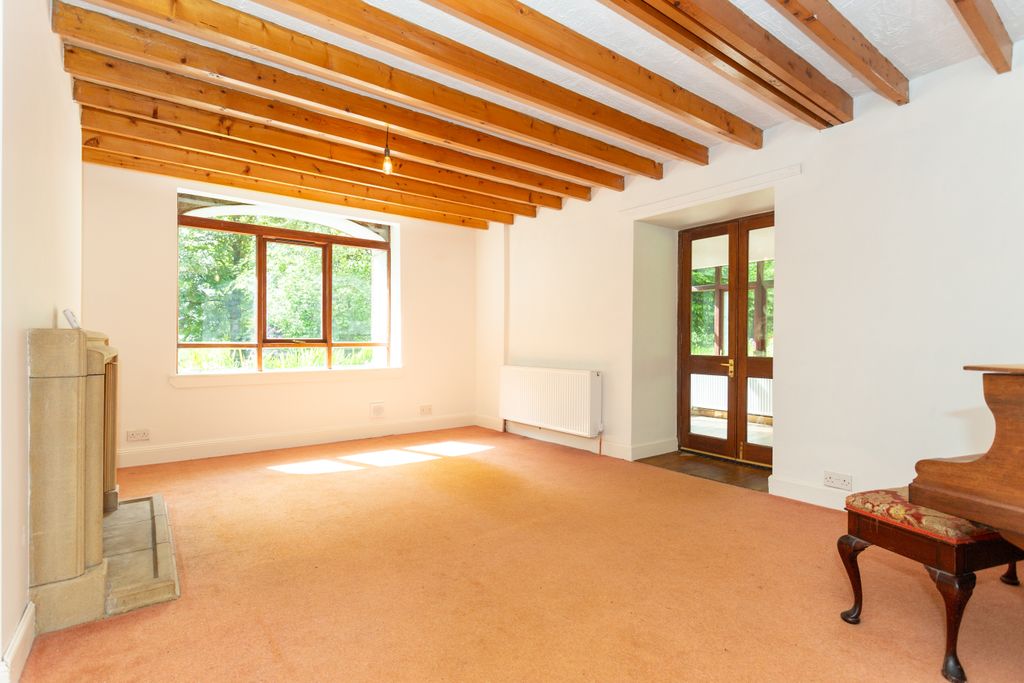 Property photo 3 of 50 Living/Family Room