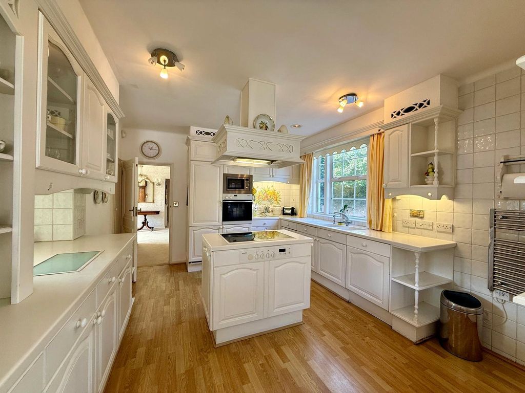 Additional image 21 of 5 bed detached house for saleUpper Carlisle Road, Meads, Eastbourne BN20