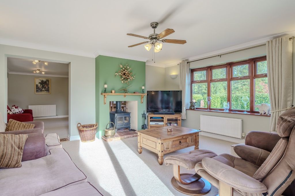 Property photo 2 of 24