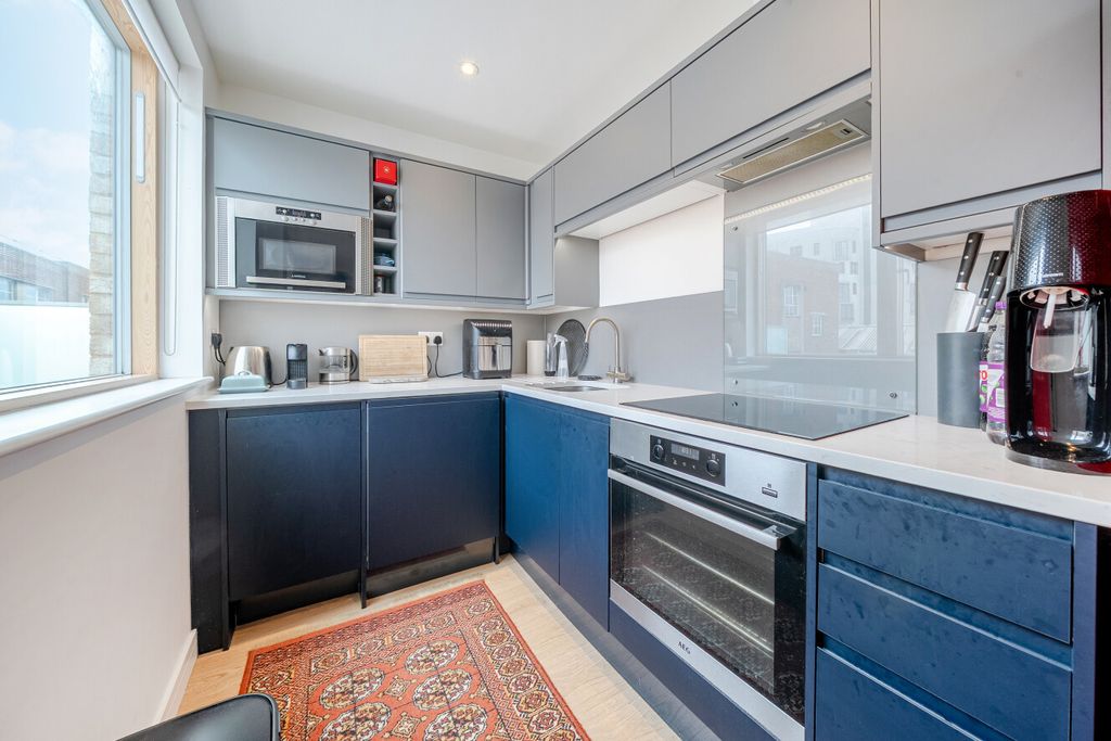 Property photo 3 of 17 1433468-10-69c255...