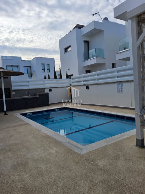 Property photo 1 of 38