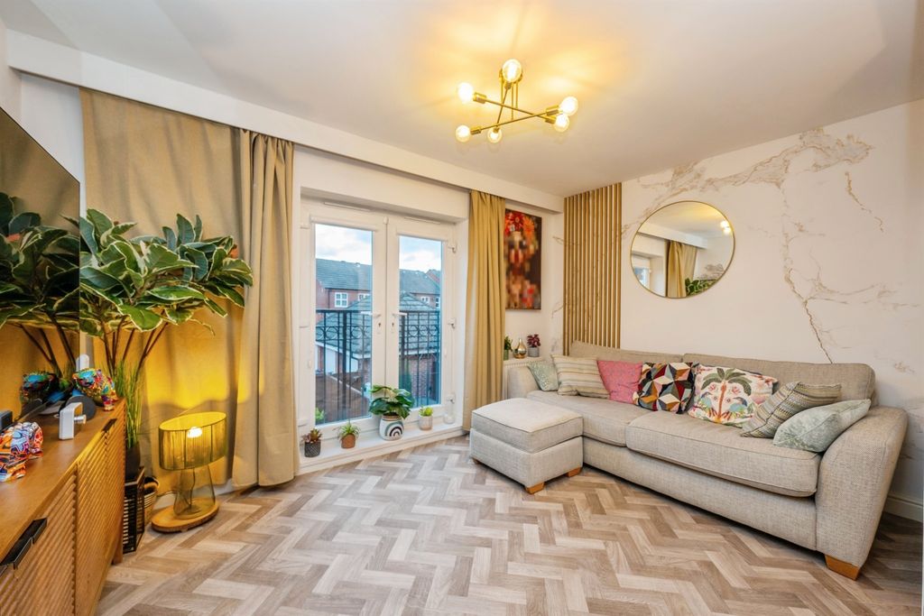 Property photo 3 of 20