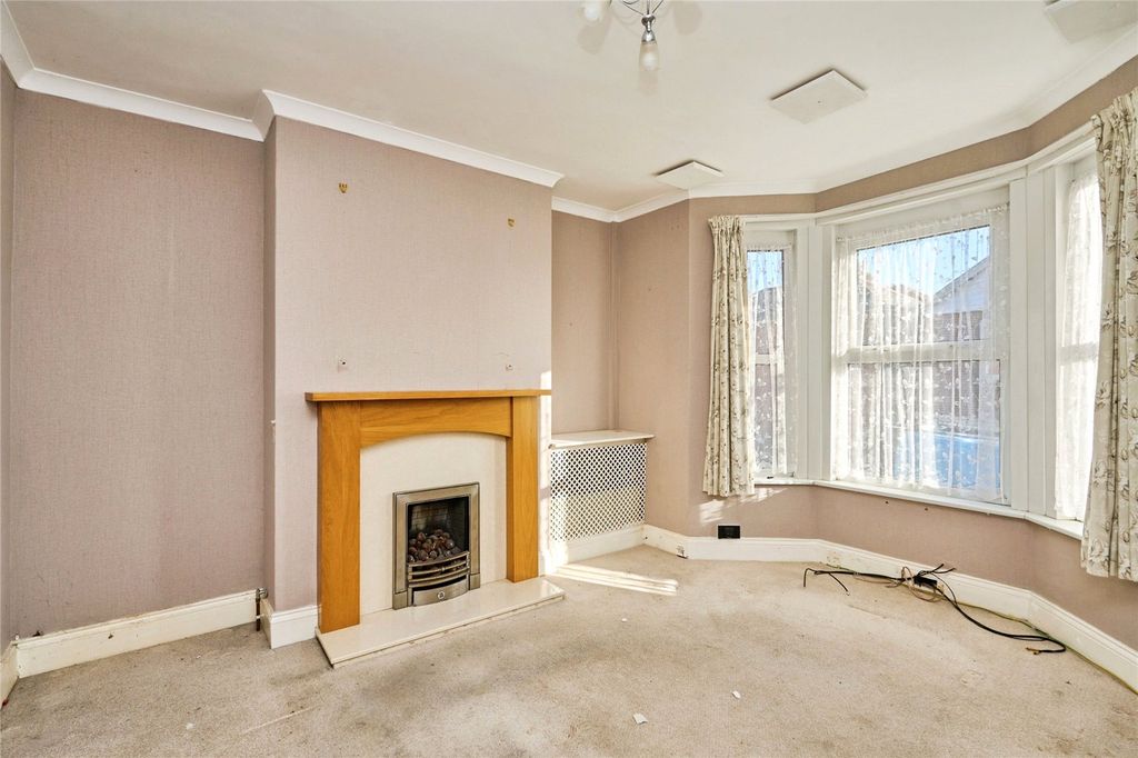 Property photo 3 of 15 Picture No. 13